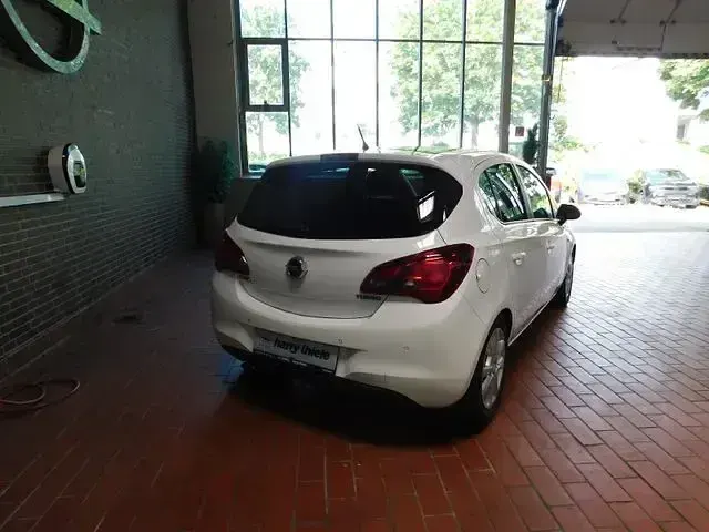 Gebraucht Opel Corsa Color Edition 116 PS (85 kW) 2015 Weiß Kleinwagen