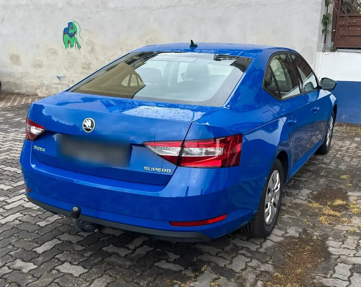 Gebraucht Skoda Superb 150 PS (110 kW) 2019 Blau Limousine