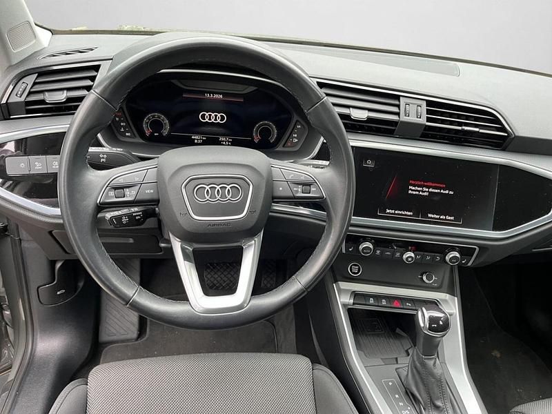 Gebraucht Audi Q3 Advanced Plus 150 PS (110 kW) 2023 Chronosgrau metallic SUV