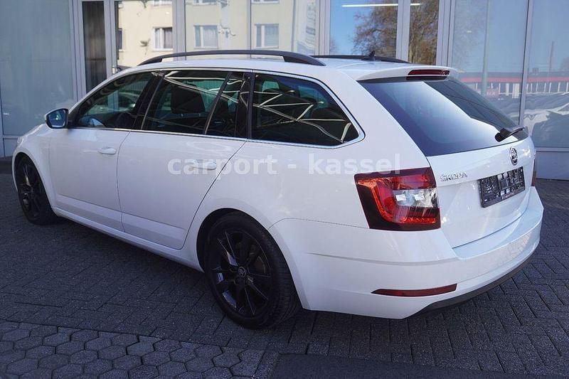 Gebraucht Skoda Octavia Style 150 PS (110 kW) 2017 Weiß Kombi