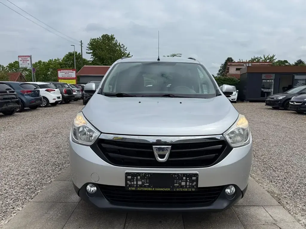 Gebraucht Dacia Lodgy Prestige 83 PS (61 kW) 2012 Grau etoile Van / Kleinbus