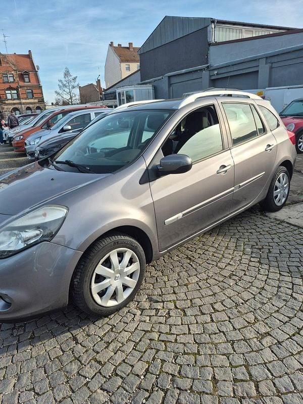 Gebraucht Renault Clio GrandTour Expression 75 PS (55 kW) 2010 Grau Kombi