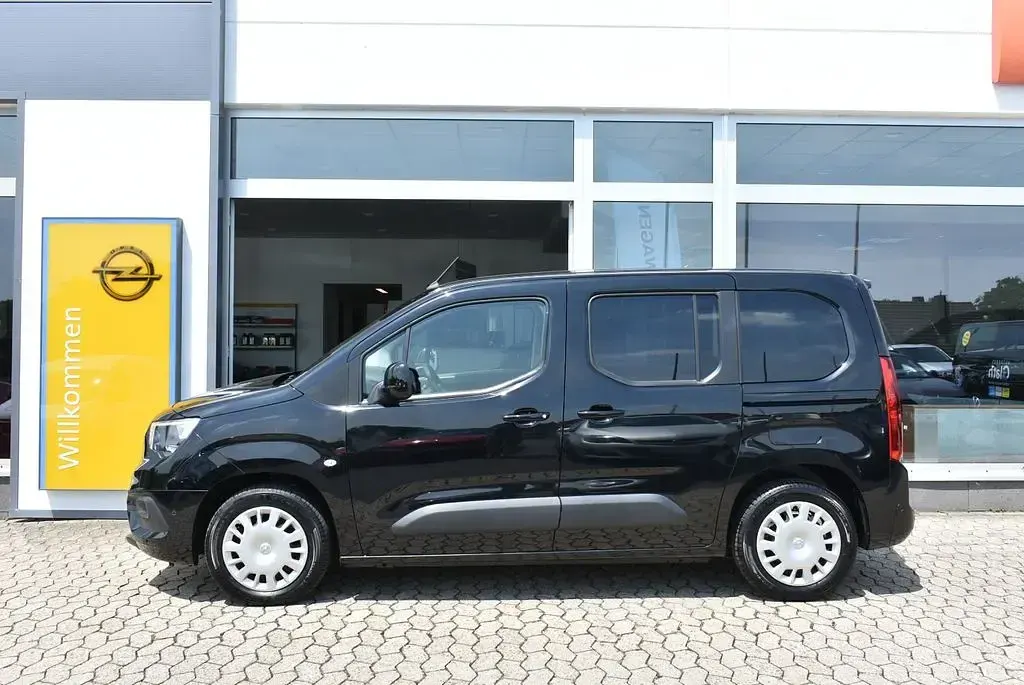 Gebraucht Opel Combo Life Elegance 131 PS (96 kW) 2022 Schwarz Van / Kleinbus