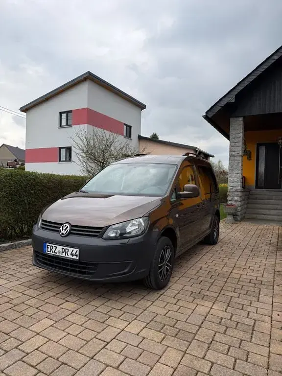 Gebraucht VW Caddy Comfortline 102 PS (75 kW) 2014 Braun Van / Kleinbus