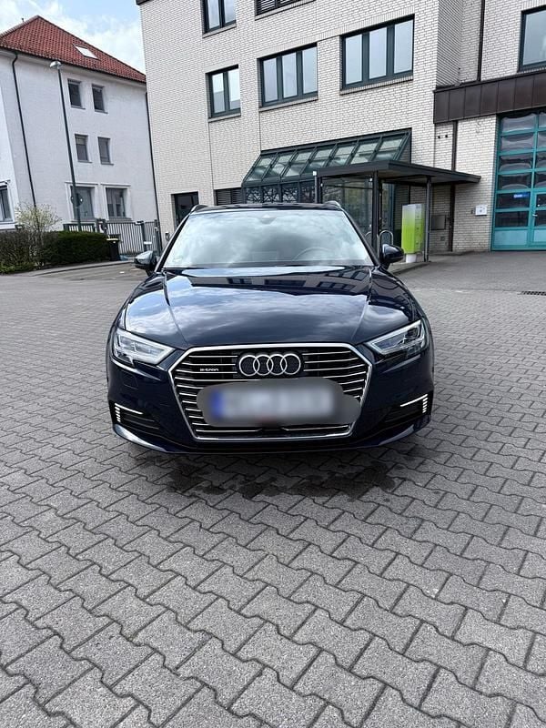 Gebraucht Audi A3 Comfort 204 PS (150 kW) 2020 Blau Limousine