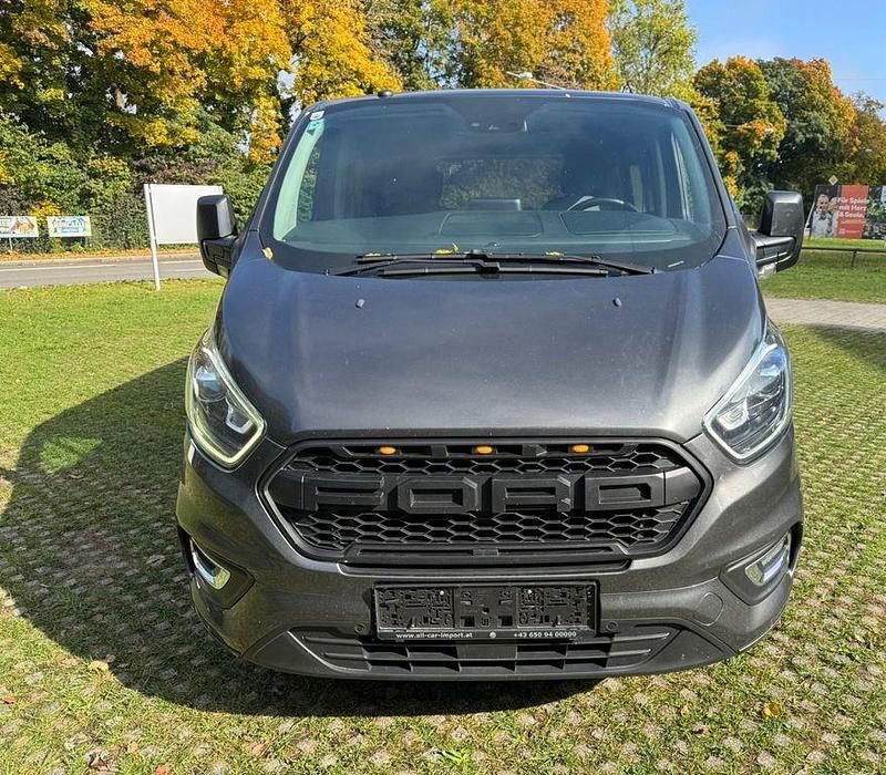 Grau Gebraucht 2019 Ford Tourneo Van / Kleinbus | 23.500 € - Bild 1/4