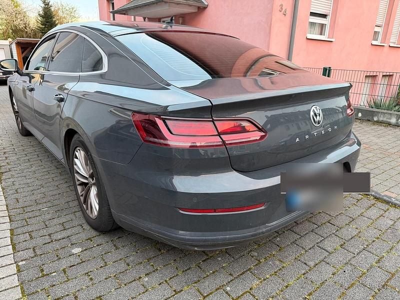 Gebraucht VW Arteon 150 PS (110 kW) 2019 Grau Kleinwagen