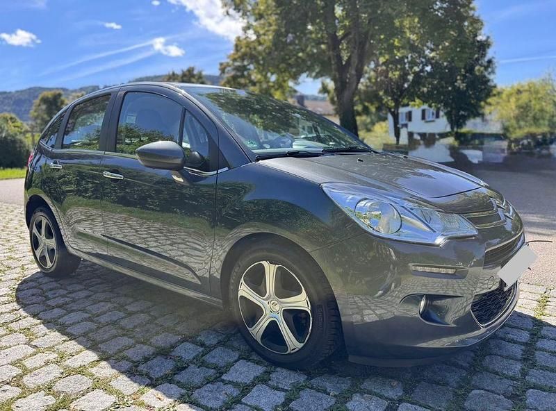 Grau Gebraucht 2017 Citroën C3 SELECTION Kleinwagen | 4.999 € (Guter Preis) - Bild 1/4