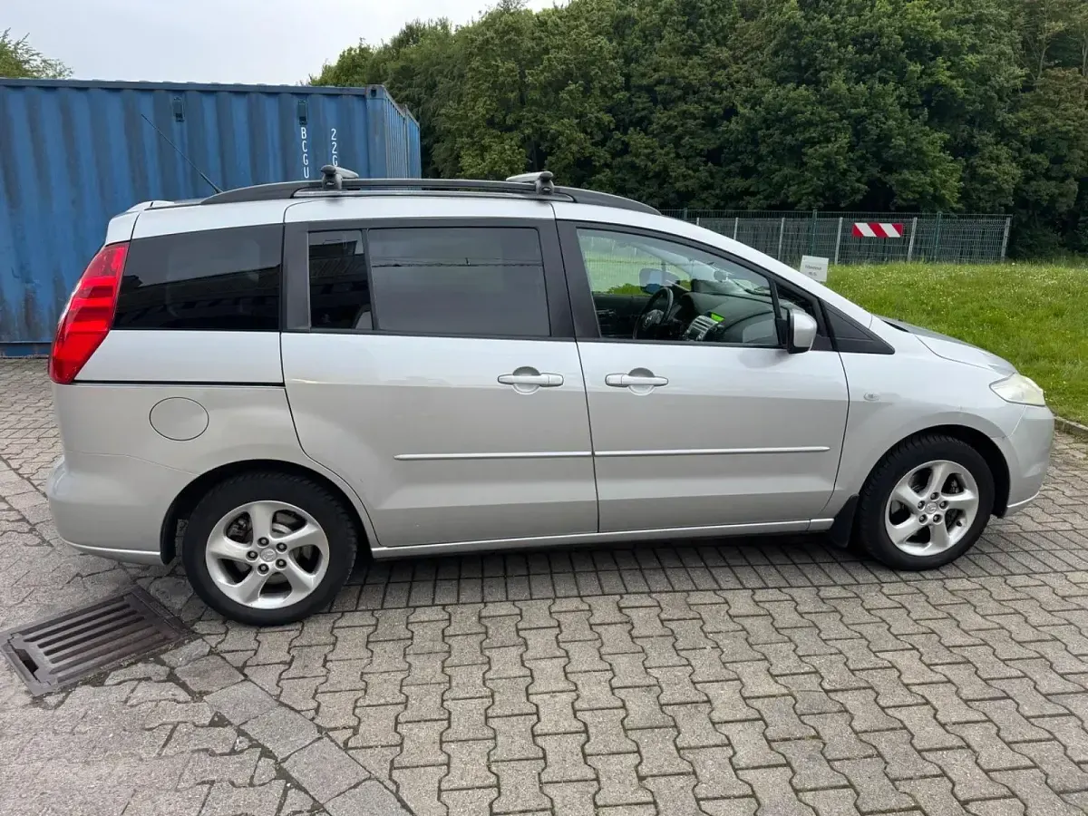 Gebraucht Mazda 5 116 PS (85 kW) 2006 Silber Van / Kleinbus