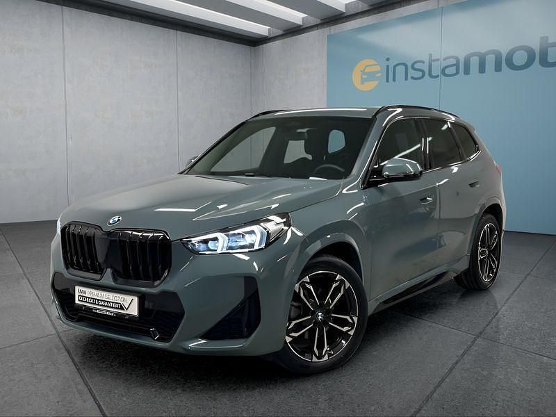 Grün Gebraucht 2024 BMW 120 Kleinwagen | 44.449 € - Bild 1/4