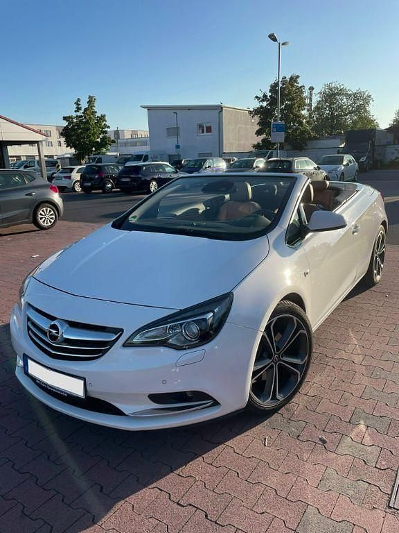 Gebraucht Opel Cascada Innovation 170 PS (125 kW) 2015 Weiß Cabrio