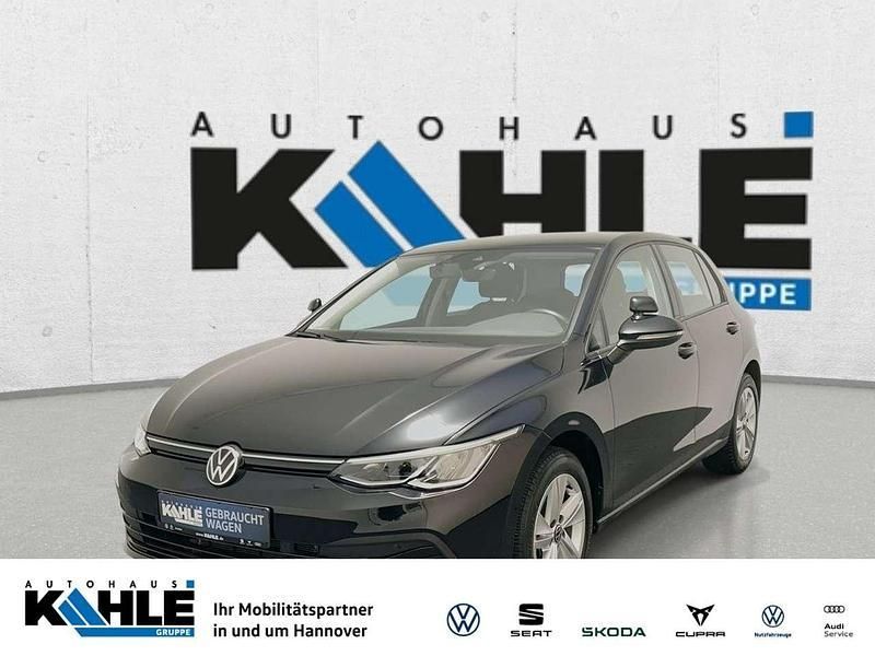 Schwarz Gebraucht 2022 VW Golf VIII Life Limousine | 19.790 € (Guter Preis) - Bild 1/4