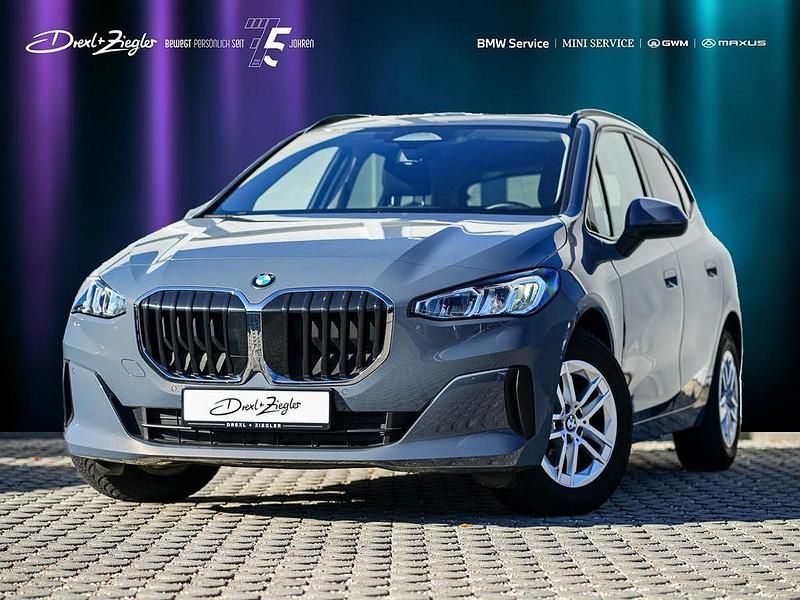 Sparkling kupfergrau metallic Gebraucht 2025 BMW 218 Active Tourer Performance Van / Kleinbus | 25.999 € (Superpreis) - Bild 1/4