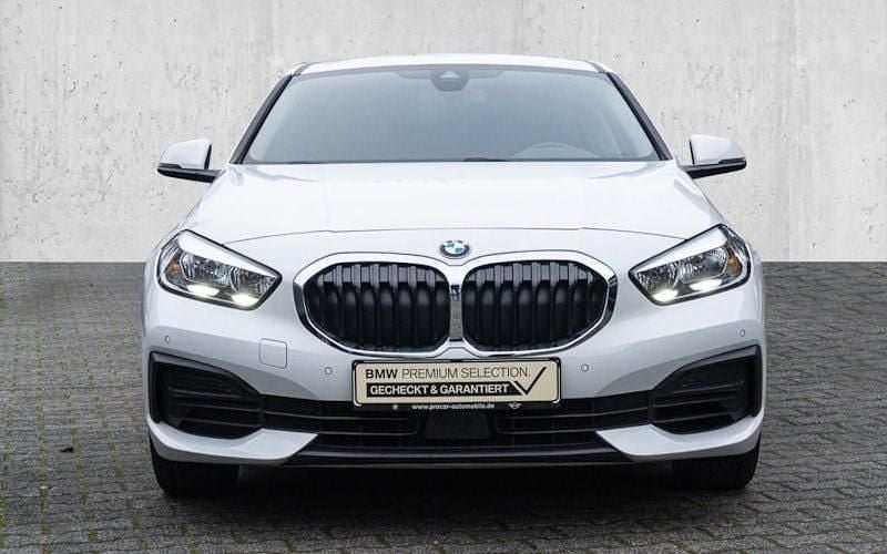 Gebraucht BMW 116 Advantage 109 PS (80 kW) 2022 Stoff 'grid' anthraz Kleinwagen