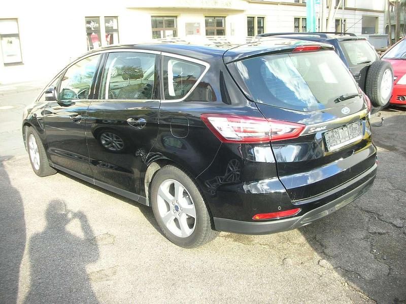 Gebraucht Ford S-MAX Titanium 150 PS (110 kW) 2016 Iridiumschwarz metallic Van / Kleinbus
