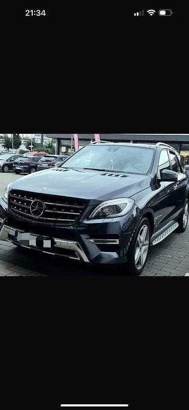 Grau Gebraucht 2014 Mercedes ML500 SUV | 33.499 € (Teuer) - Bild 1/4
