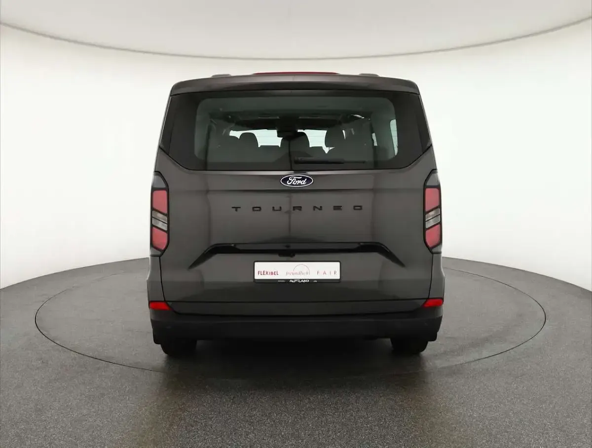 Neu Ford Tourneo 136 PS (100 kW) 2025 Magneticgraumet. Van / Kleinbus