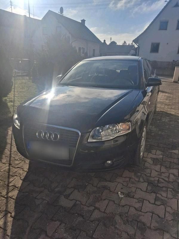 Gebraucht Audi A4 102 PS (75 kW) 2007 Schwarz Limousine