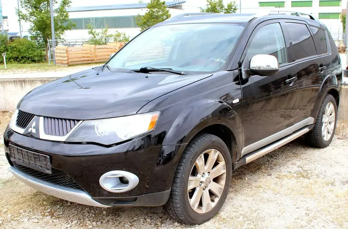 Gebraucht Mitsubishi Outlander Invite 140 PS (102 kW) 2008 Schwarz SUV