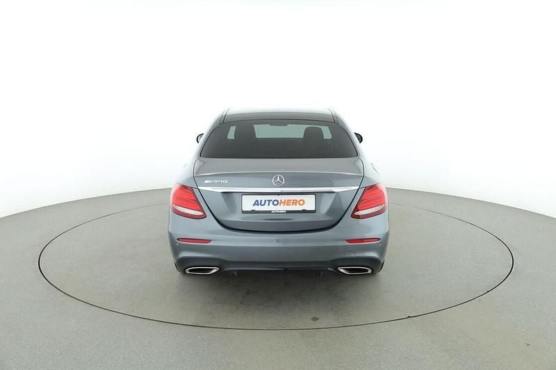 Gebraucht Mercedes E350 AMG line 299 PS (219 kW) 2019 Grau Limousine
