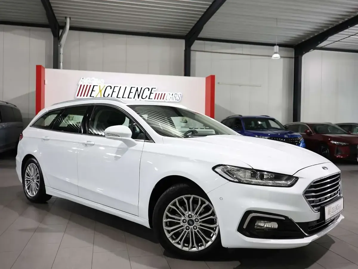 Gebraucht Ford Mondeo Titanium 150 PS (110 kW) 2021 Weiß Kombi