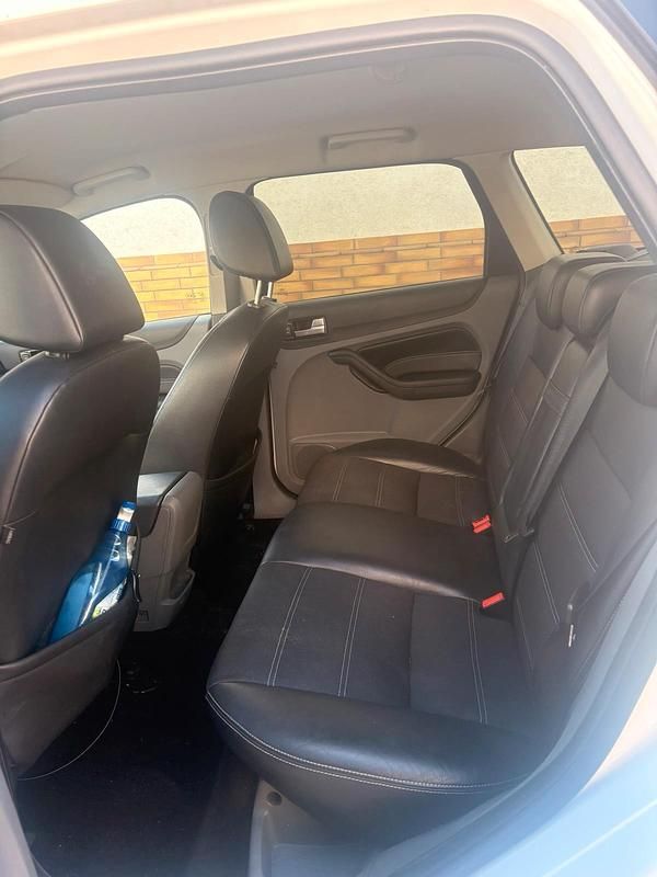 Gebraucht Ford Focus 120 PS (88 kW) 2008 Weiß Kombi