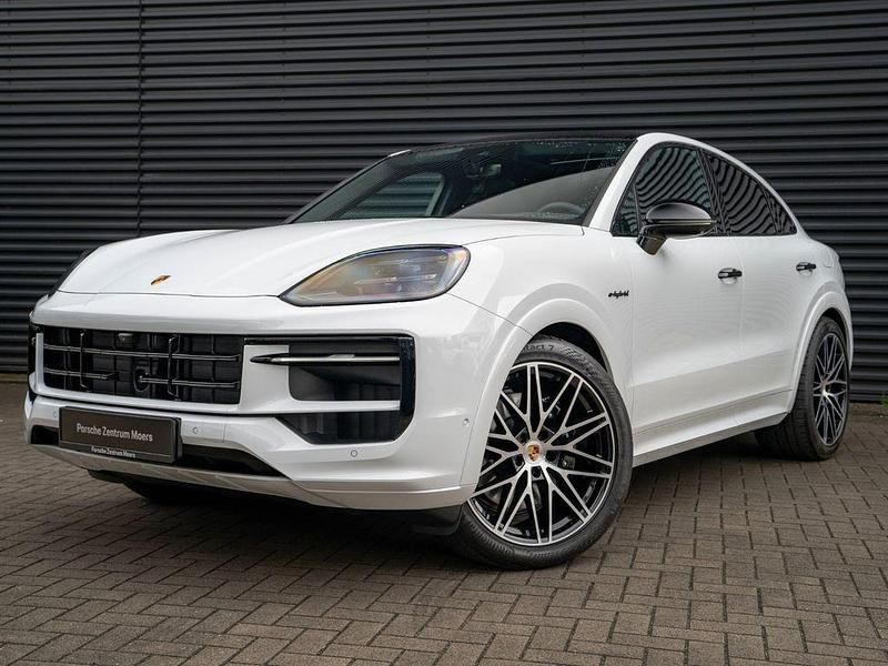 Gebraucht Porsche Cayenne 470 PS (345 kW) 2024 Carraraweißmetallic SUV