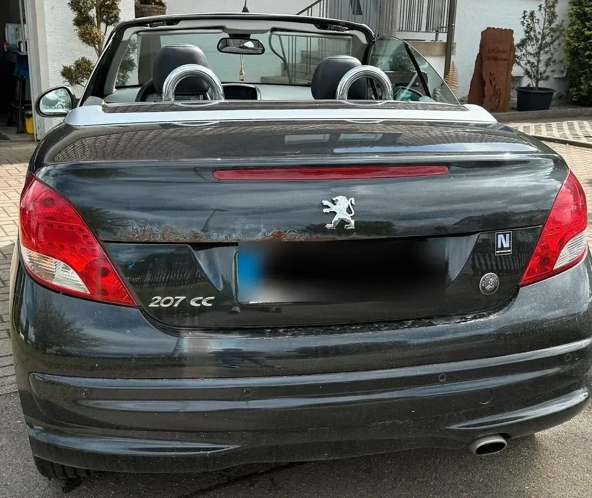 Gebraucht Peugeot 207 CC 120 PS (88 kW) 2011 Schwarz Cabrio