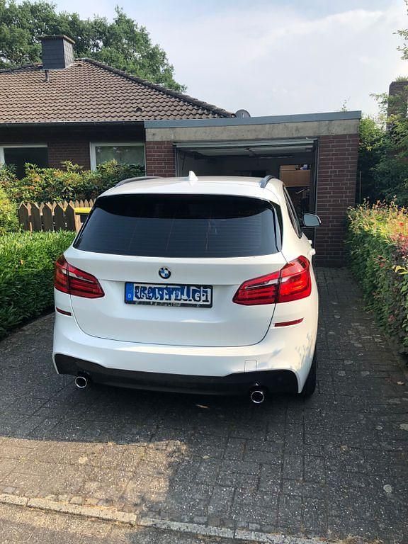 Gebraucht BMW 220 Active Tourer Performance 190 PS (139 kW) 2017 Weiß Van / Kleinbus