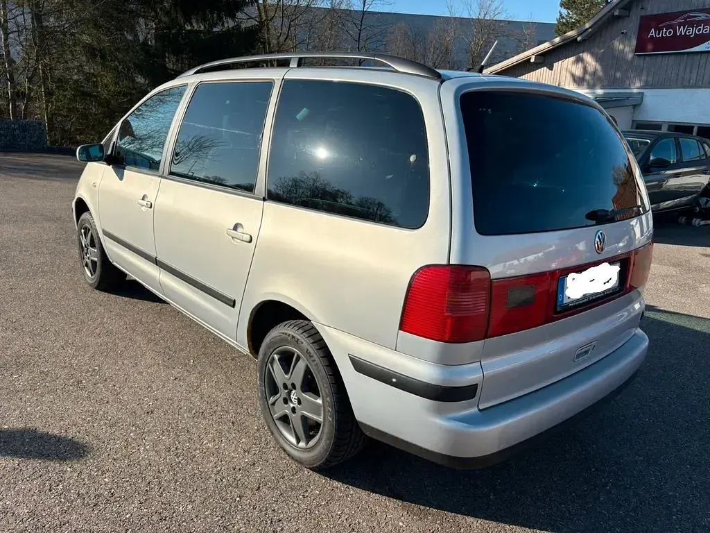 Gebraucht VW Sharan 116 PS (85 kW) 2001 Silber Van / Kleinbus
