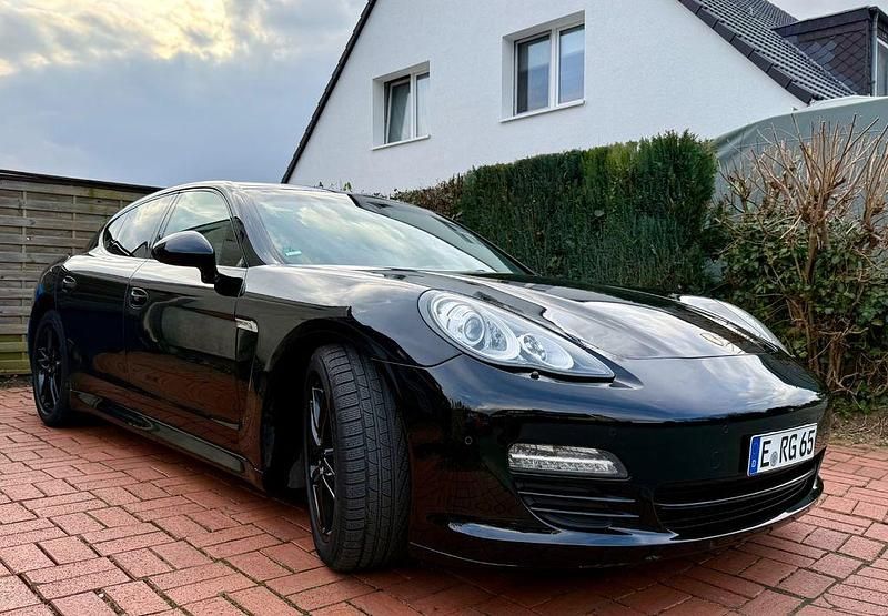 Gebraucht Porsche Panamera 4S 400 PS (294 kW) 2013 Schwarz Limousine