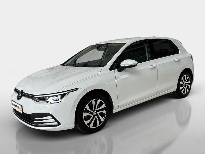 Gebraucht VW Golf VIII Active 150 PS (110 kW) 2023 Pure white Limousine