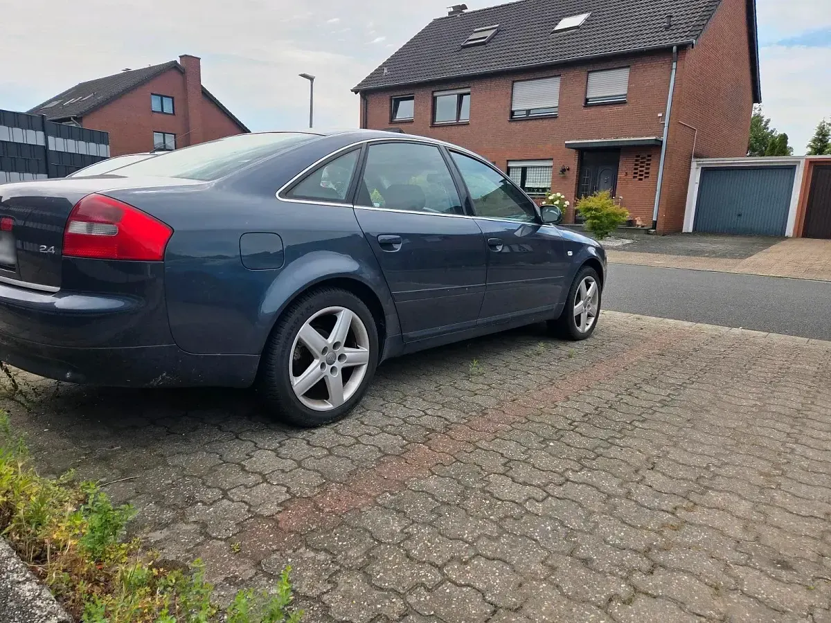 Gebraucht Audi A6 170 PS (125 kW) 2002 Blau Limousine
