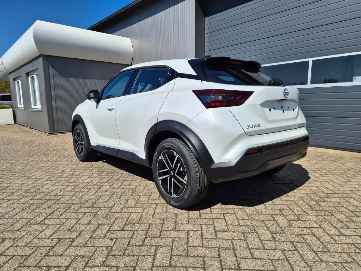 Neu Nissan Juke N-Connecta 114 PS (83 kW) 2026 Pearl white SUV