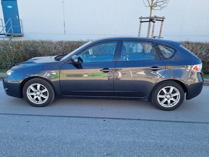 Gebraucht Subaru Impreza 109 PS (80 kW) 2011 Grau Limousine