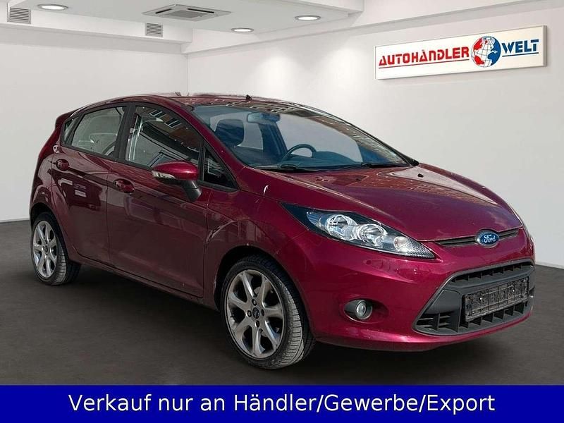 Gebraucht Ford Fiesta 97 PS (71 kW) 2009 Rot Kleinwagen