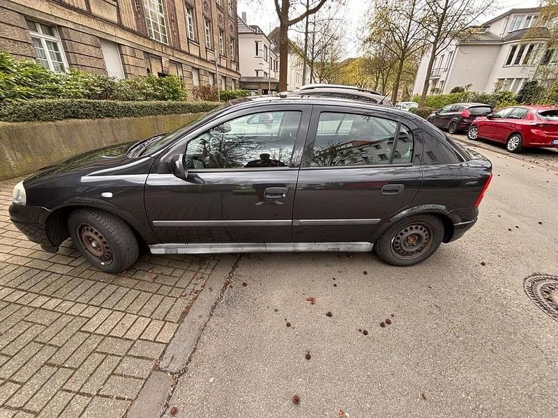 Gebraucht Opel Astra 101 PS (74 kW) 1998 Schwarz Limousine