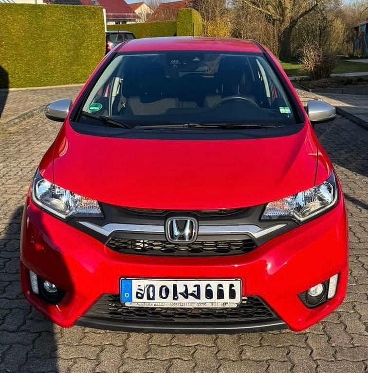Gebraucht Honda Jazz 102 PS (75 kW) 2016 Rot Kleinwagen