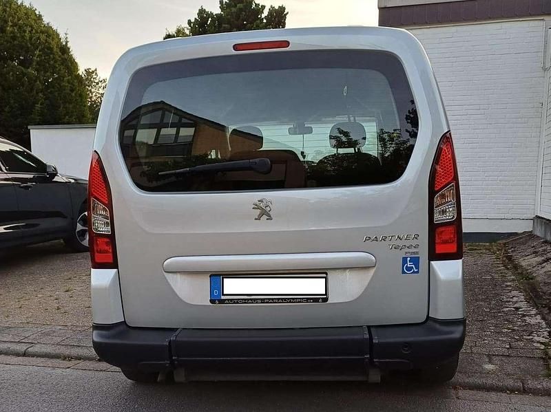 Gebraucht Peugeot TePee 92 PS (67 kW) 2014 Kombi