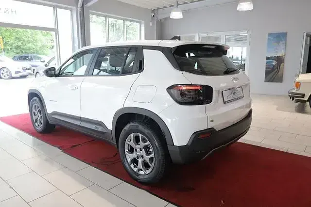 Gebraucht Jeep Avenger Longitude 101 PS (74 kW) 2024 Solid white SUV