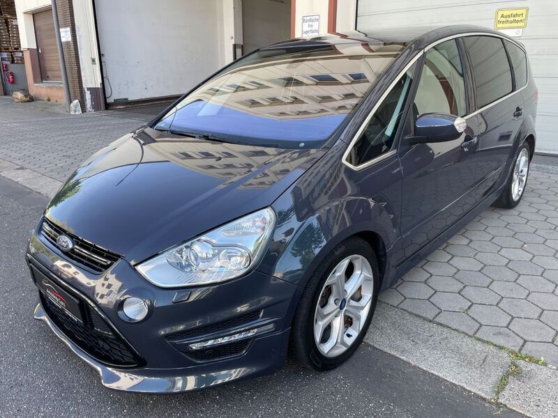 Grau Gebraucht 2012 Ford S-MAX Titanium S Van / Kleinbus | 13.900 € (Teuer) - Bild 1/4