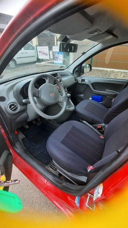Używany Fiat Panda 69 KM (50 kW) 2011 Czerwony Hatchback