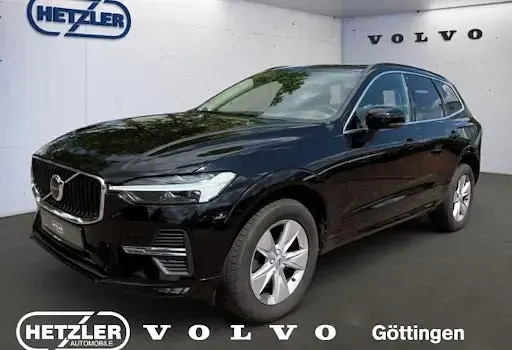 Gebraucht Volvo XC60 Momentum 197 PS (144 kW) 2022 Schwarz SUV