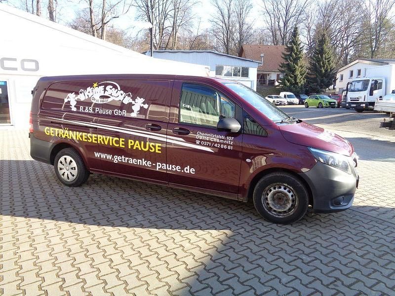 Second-hand Mercedes Vito 136 CP (100 kW) 2019 Roșu Van