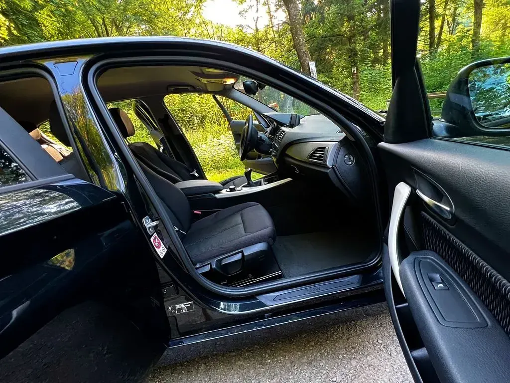 Gebraucht BMW 116 116 PS (85 kW) 2015 Schwarz Kleinwagen