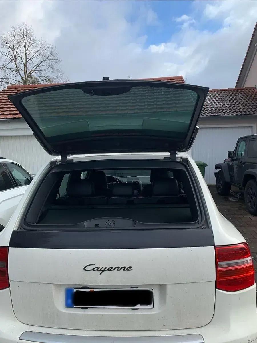 Używany Porsche Cayenne 290 KM (213 kW) 2008 Biały SUV