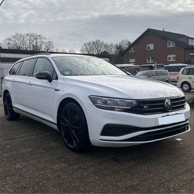 Weiß Gebraucht 2020 VW Passat Limousine | 18.700 € (Superpreis) - Bild 1/4