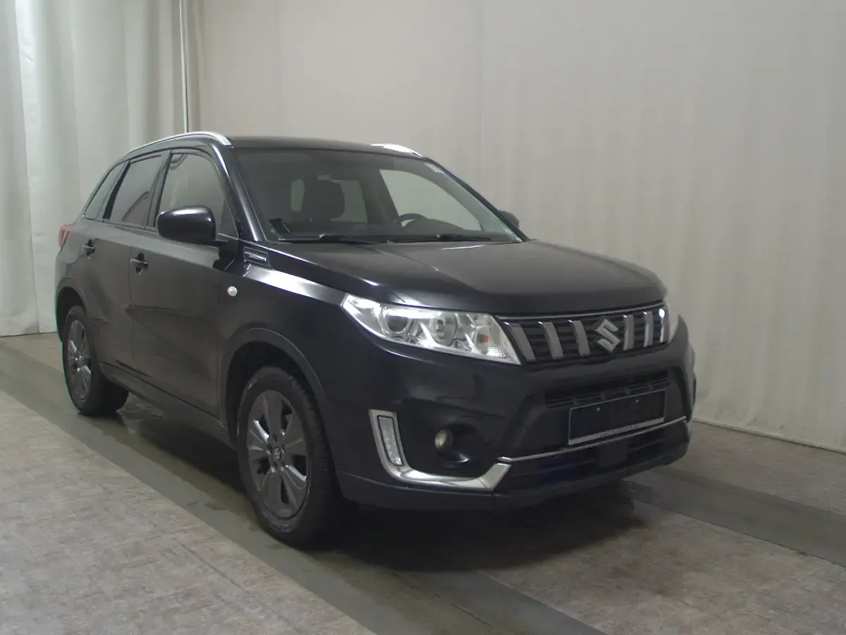 Gebraucht Suzuki Vitara Comfort 140 PS (102 kW) 2020 Schwarz SUV