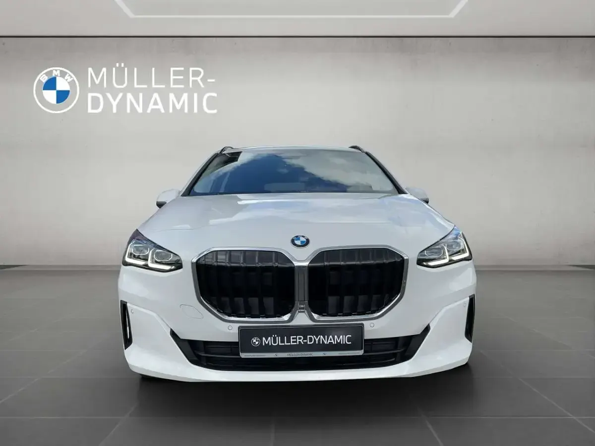 Gebraucht BMW 216 122 PS (89 kW) 2025 Alpinweiss iii Coupé