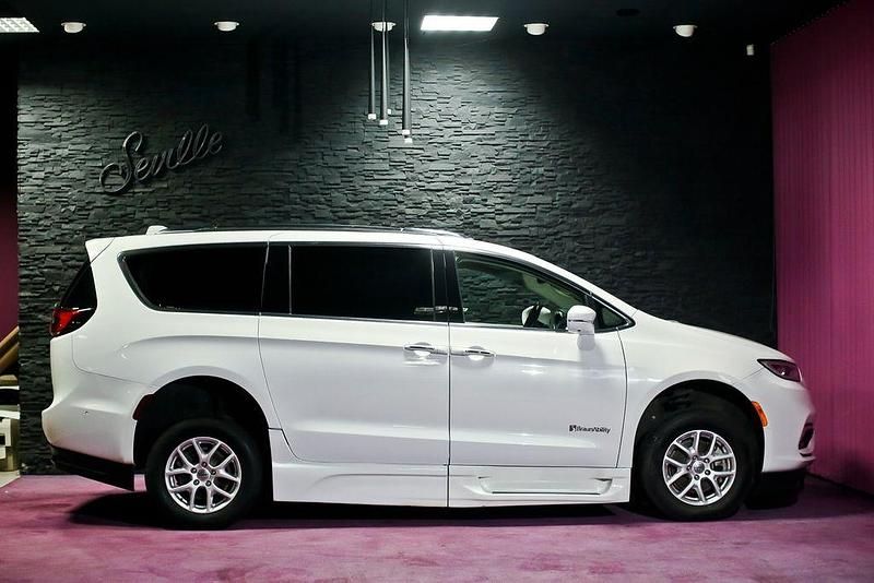 Gebraucht Chrysler Pacifica 291 PS (214 kW) 2021 Weiß Van / Kleinbus